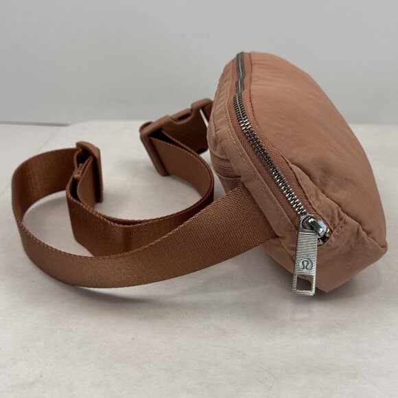 Lululemon Everywhere Belt Bag 1L Crossbody Fanny Pack Coral Pink Pastel One Size - Picture 1 of 12